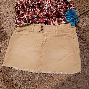 Wet Seal sz 3 tan mini skirt 😍